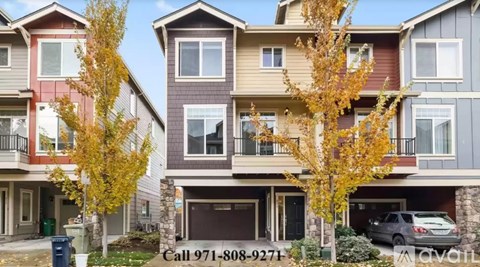 459 Northeast Patricia Ann Place 3 Beds Apartment for Rent