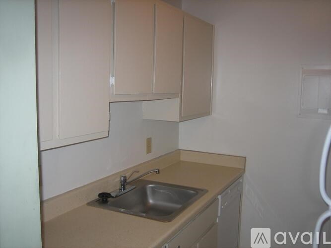 2118 Pauline Boulevard 1 Bed Apartment for Rent - Photo Gallery 5