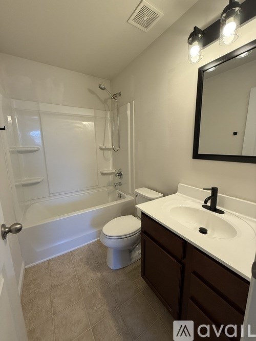 704 Braeswood Street 3 Beds Single Family Home for Rent - Photo Gallery 3