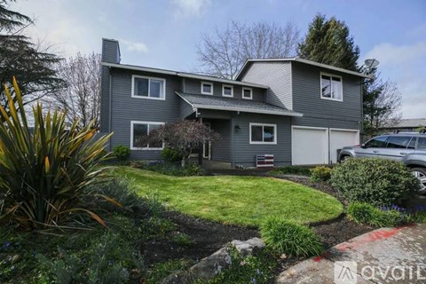 1555 Southwest Gilson Court 4 Beds Apartment for Rent