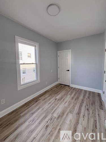 48 N York St 7 Beds Apartment for Rent - Photo Gallery 1