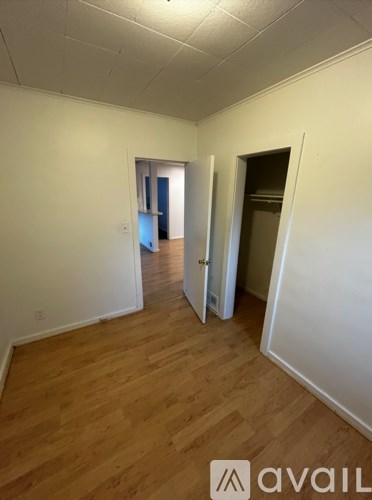 917 W Cross St 2 Beds Apartment for Rent - Photo Gallery 5