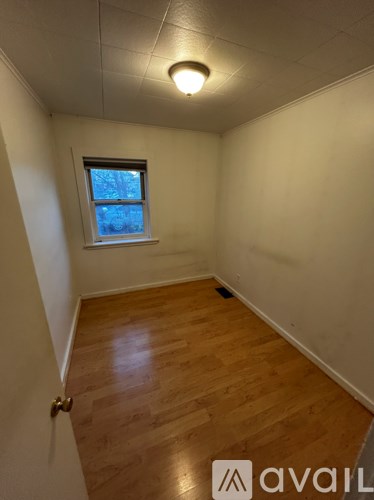 917 W Cross St 2 Beds Apartment for Rent - Photo Gallery 7