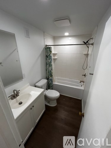 917 W Cross St 2 Beds Apartment for Rent - Photo Gallery 8