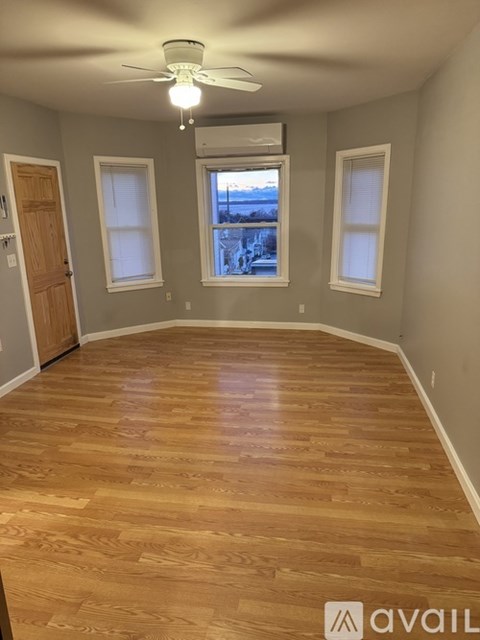 74 Liberty Street 3 Beds Apartment for Rent - Photo Gallery 13