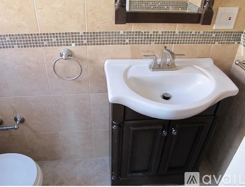 63 Oxford Place 2 Beds Single Family Home for Rent - Photo Gallery 12