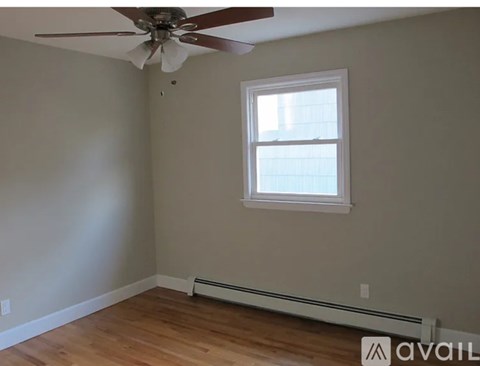 63 Oxford Place 2 Beds Single Family Home for Rent - Photo Gallery 10