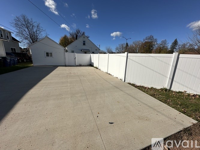 715 West Thomas Street 3 Beds Single Family Home for Rent - Photo Gallery 3