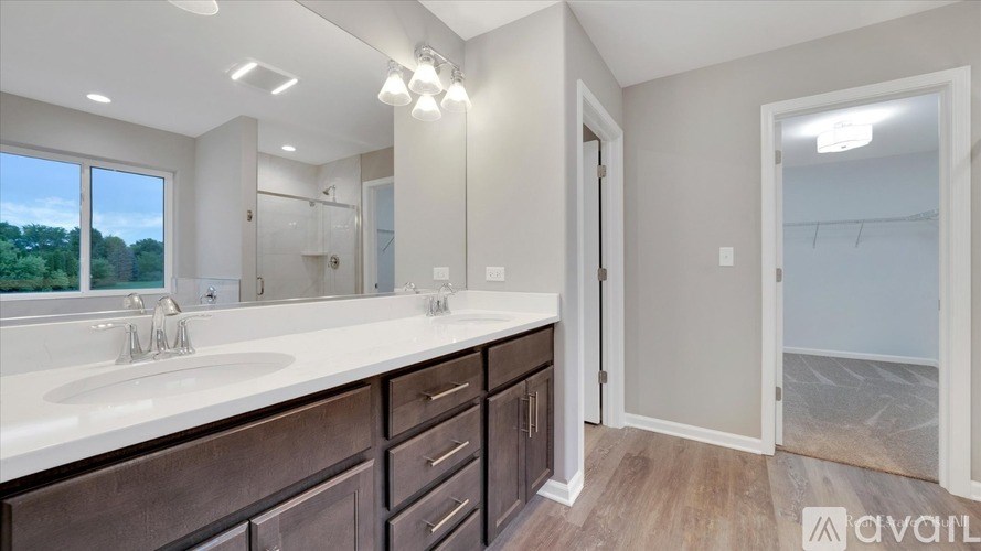 11632 Amberwood Dr 4 Beds Single Family Home for Rent - Photo Gallery 8