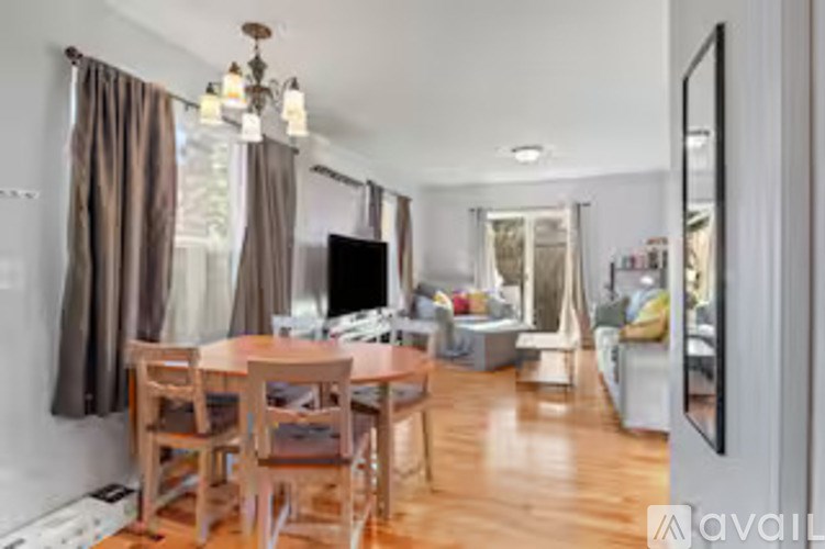 763 18th St NE 2 Beds Single Family Home for Rent - Photo Gallery 7