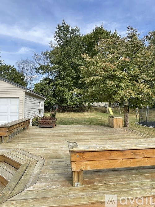 2524 Oakwood Avenue 3 Beds Single Family Home for Rent - Photo Gallery 3