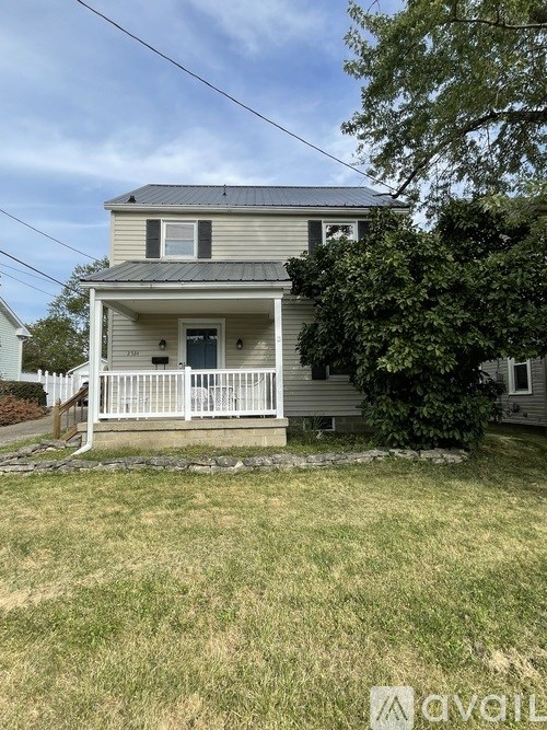 2524 Oakwood Avenue 3 Beds Single Family Home for Rent - Photo Gallery 5