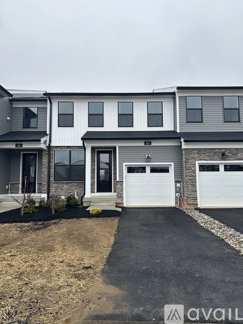 182 Mahogany Lane 3 Beds Townhouse for Rent - Photo Gallery 1