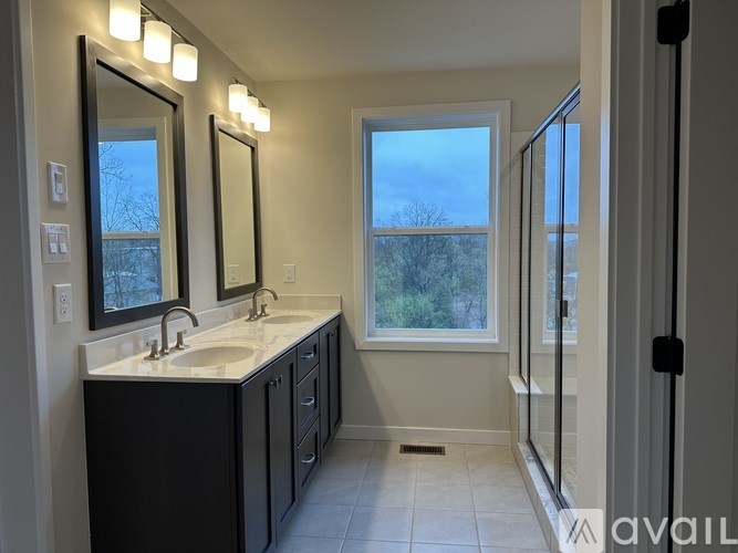 182 Mahogany Lane 3 Beds Townhouse for Rent - Photo Gallery 11