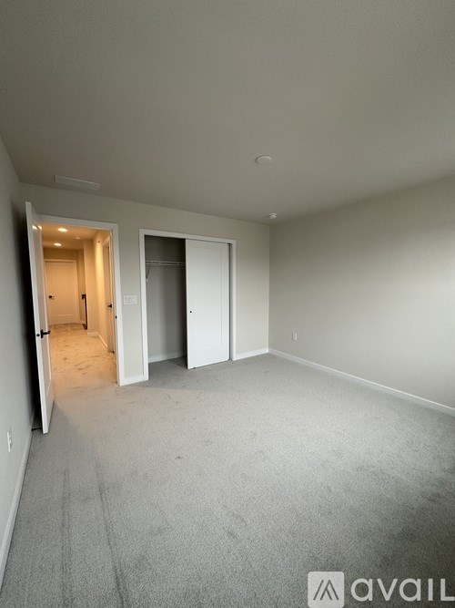 182 Mahogany Lane 3 Beds Townhouse for Rent - Photo Gallery 22