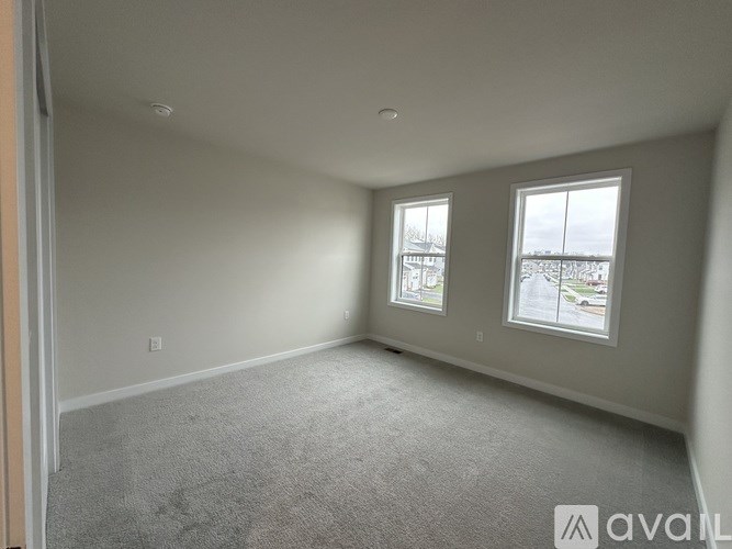 182 Mahogany Lane 3 Beds Townhouse for Rent - Photo Gallery 23