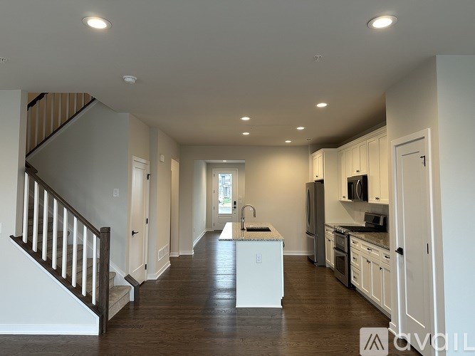 182 Mahogany Lane 3 Beds Townhouse for Rent - Photo Gallery 5