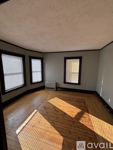 1050 Hayward Street 2 Beds Apartment for Rent - Photo Gallery 5