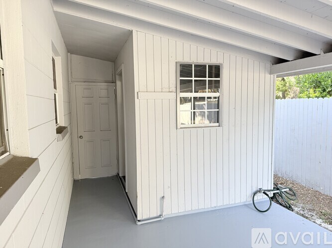 403 S Orion Ave 2 Beds Single Family Home for Rent - Photo Gallery 9