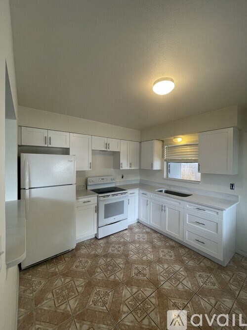 403 S Orion Ave 2 Beds Single Family Home for Rent - Photo Gallery 10