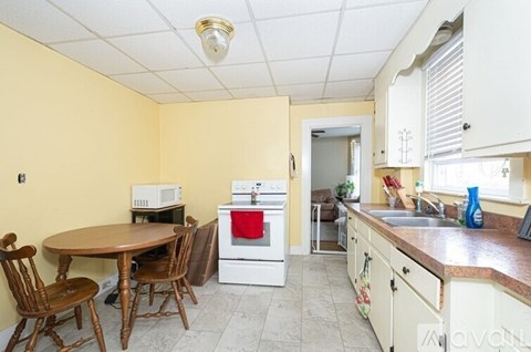 8 Myrtle Street 2 Beds Apartment for Rent - Photo Gallery 7