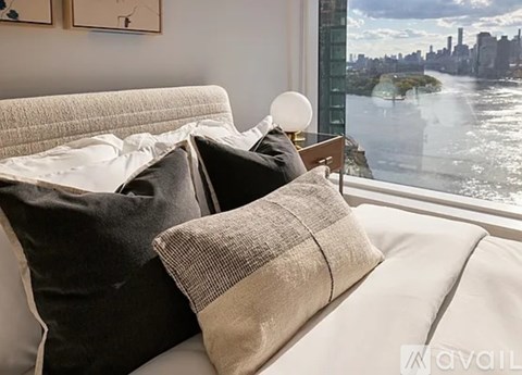 26th Ave 1 Bed Apartment for Rent - Photo Gallery 6