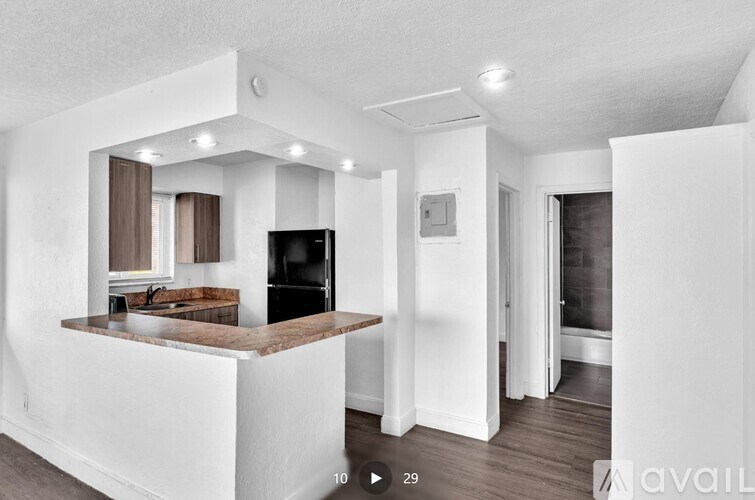 2160 NW 29th St 1 Bed Apartment for Rent - Photo Gallery 2