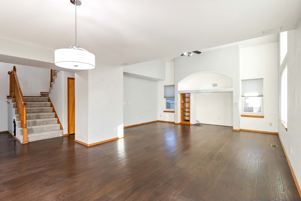 8431 Bed Straw Street 4 Beds House for Rent - Photo Gallery 11