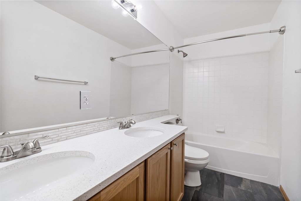 8431 Bed Straw Street 4 Beds House for Rent - Photo Gallery 4