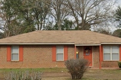 2711 Astoria Dr 4 Beds Apartment for Rent