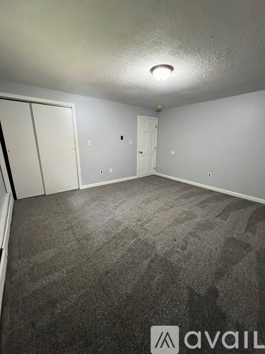 1049 Mammoth Rd 4 Beds Apartment for Rent - Photo Gallery 16