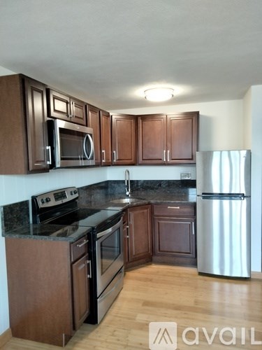 340 Main Street Studio Condo for Rent - Photo Gallery 2