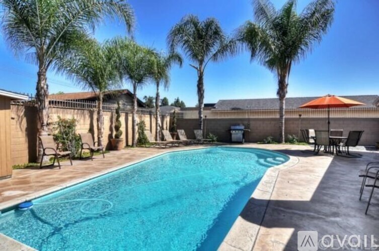 331 East Bluebell Place 4 Beds Single Family Home for Rent - Photo Gallery 1