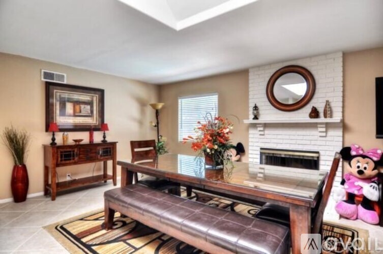 331 East Bluebell Place 4 Beds Single Family Home for Rent - Photo Gallery 17