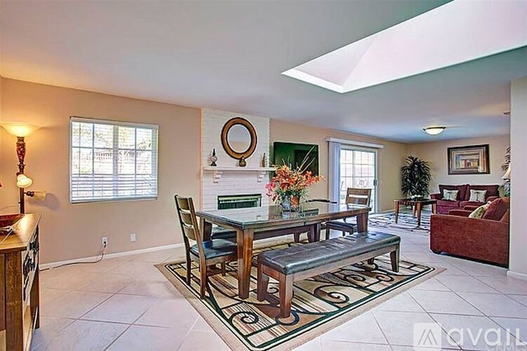 331 East Bluebell Place 4 Beds Single Family Home for Rent - Photo Gallery 18