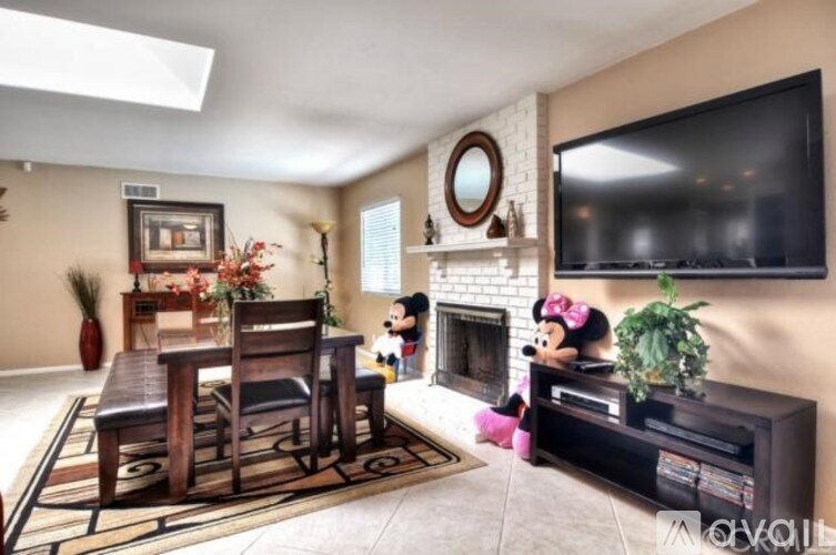 331 East Bluebell Place 4 Beds Single Family Home for Rent - Photo Gallery 21