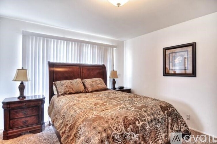 331 East Bluebell Place 4 Beds Single Family Home for Rent - Photo Gallery 31