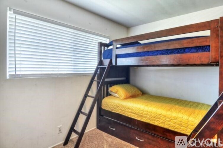 331 East Bluebell Place 4 Beds Single Family Home for Rent - Photo Gallery 33