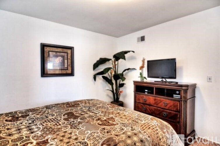 331 East Bluebell Place 4 Beds Single Family Home for Rent - Photo Gallery 35