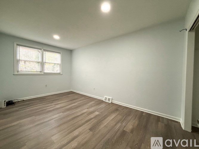 7028 Valley Ave 2 Beds Apartment for Rent - Photo Gallery 12
