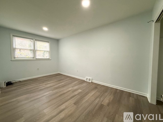 7028 Valley Ave 2 Beds Apartment for Rent - Photo Gallery 13