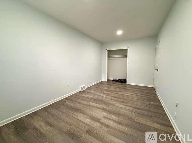 7028 Valley Ave 2 Beds Apartment for Rent - Photo Gallery 14