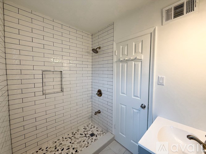 7028 Valley Ave 2 Beds Apartment for Rent - Photo Gallery 9