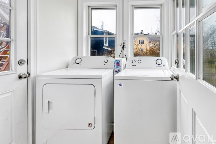 105 Atlantic St 3 Beds Single Family Home for Rent - Photo Gallery 17