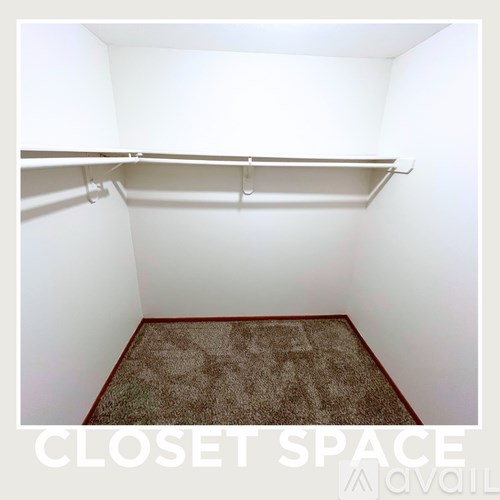 303 S Iowa St 2 Beds Apartment for Rent - Photo Gallery 7