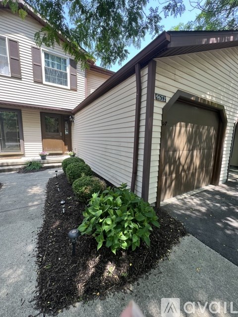 9672 E Idlewood Dr 2 Beds Condo for Rent - Photo Gallery 1