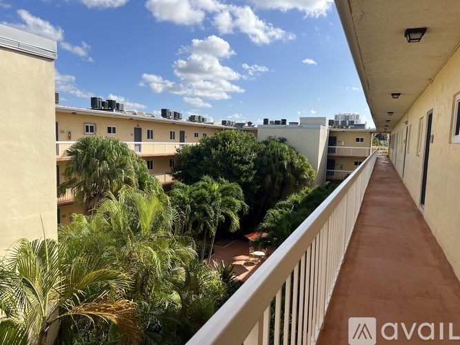 7720 Camino Real 1 Bed Apartment for Rent - Photo Gallery 2