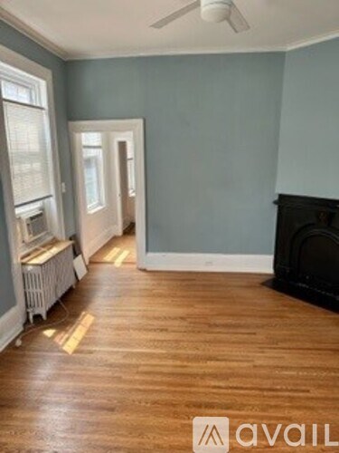 909 Clinton Street 1 Bed Apartment for Rent - Photo Gallery 7