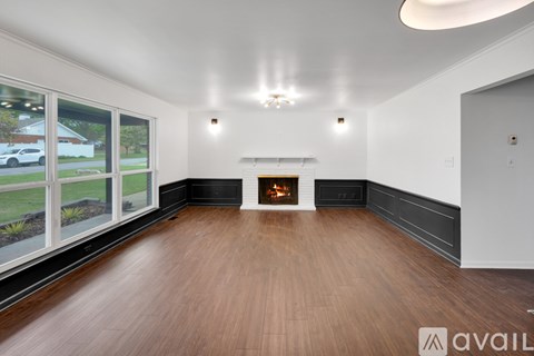 5415 East 17th Street 2 Beds Single Family Home for Rent - Photo Gallery 2