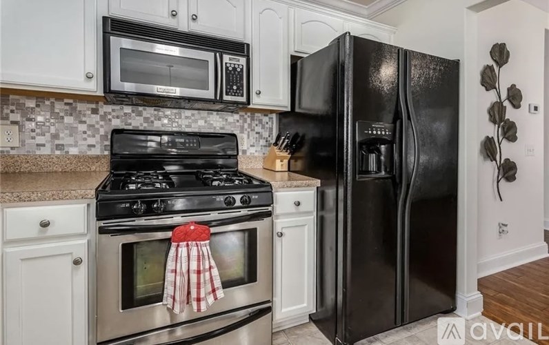 207 Providence Dr 3 Beds Apartment for Rent - Photo Gallery 9